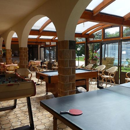 Hotel Logis La Rose Des Vents Volvic Exteriér fotografie