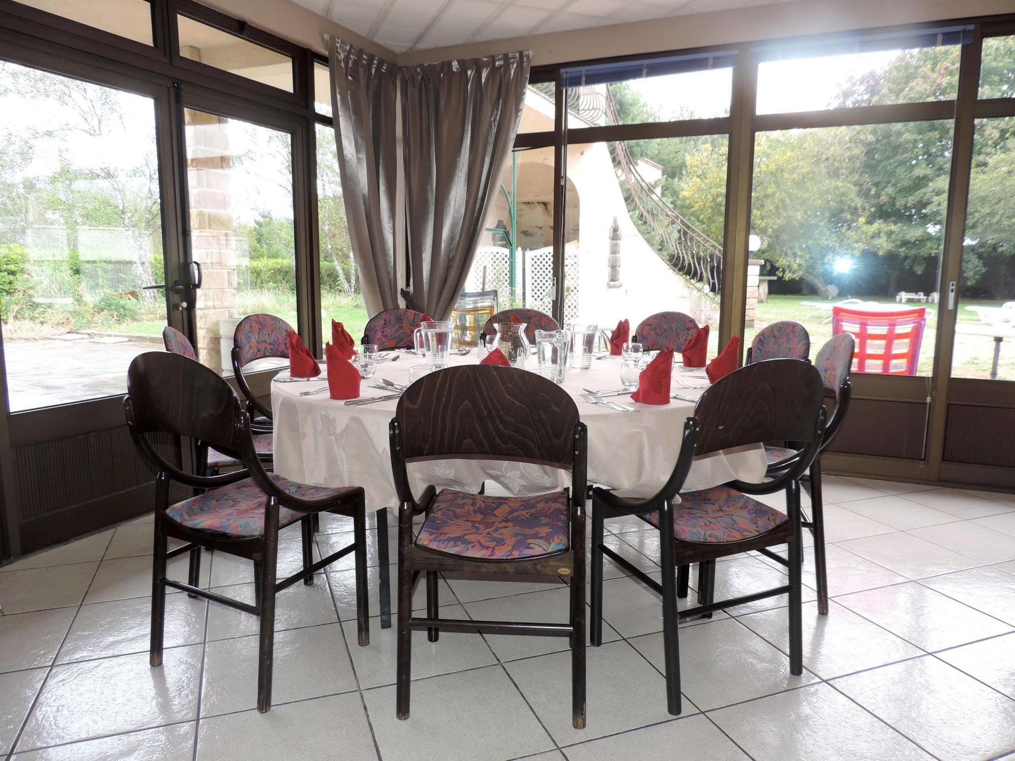 Hotel Logis La Rose Des Vents Volvic Exteriér fotografie