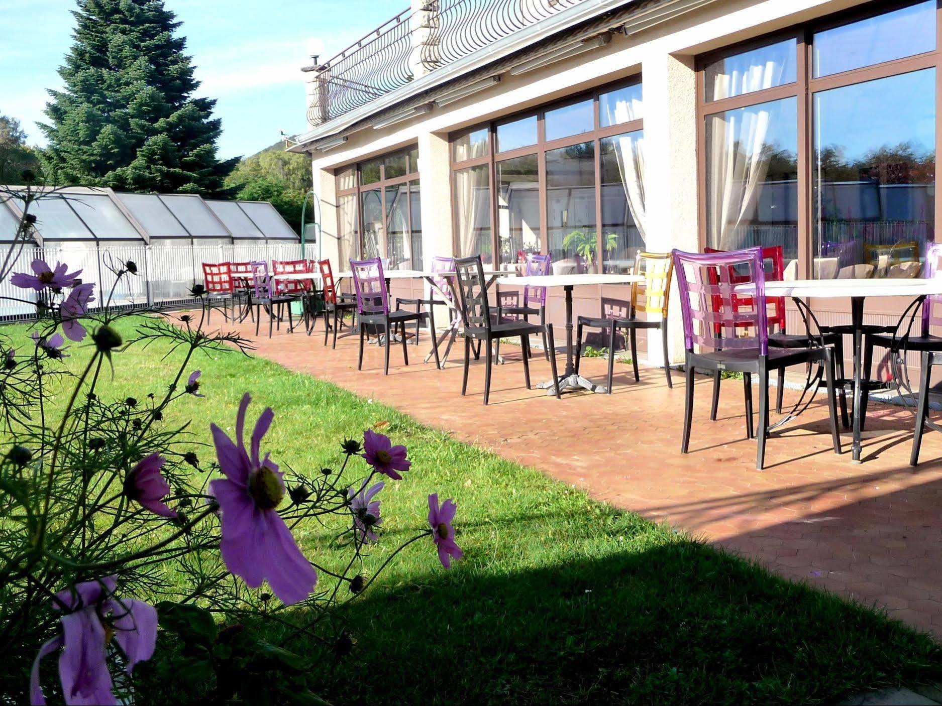 Hotel Logis La Rose Des Vents Volvic Exteriér fotografie